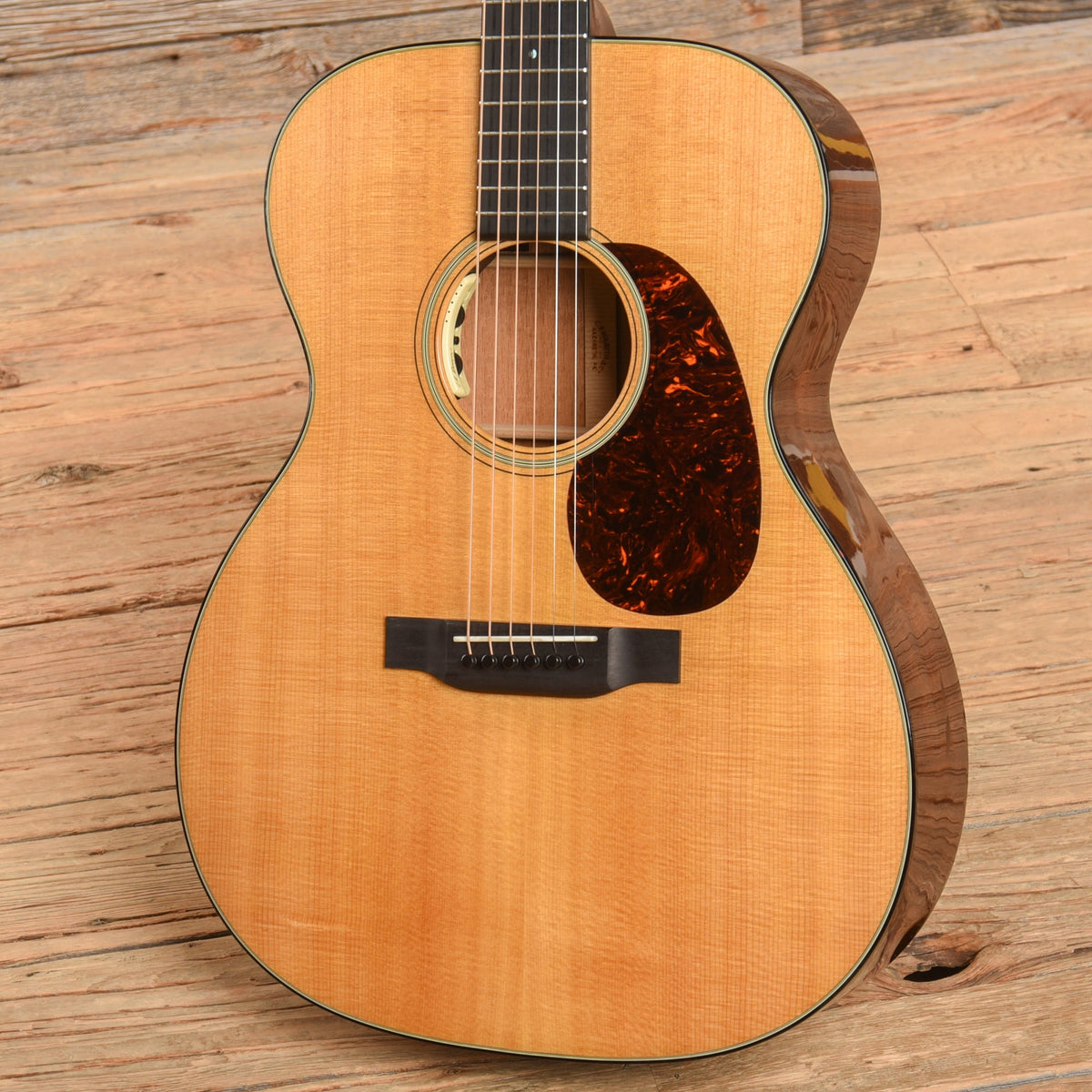 Martin Standard Series 000-18 Natural 2023 - View 2 | MusicMarket
