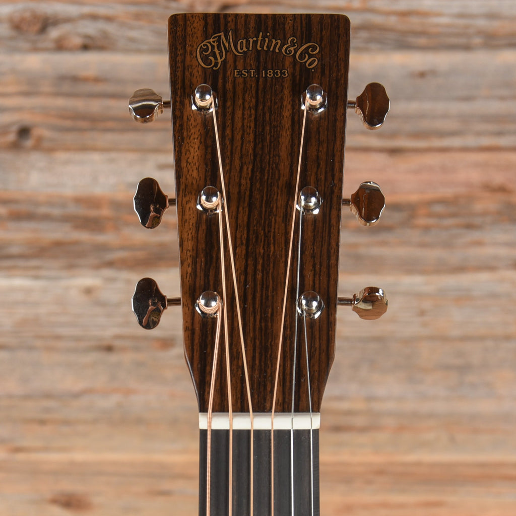 Martin Standard Series 000-18 Natural - View 6 | MusicMarket
