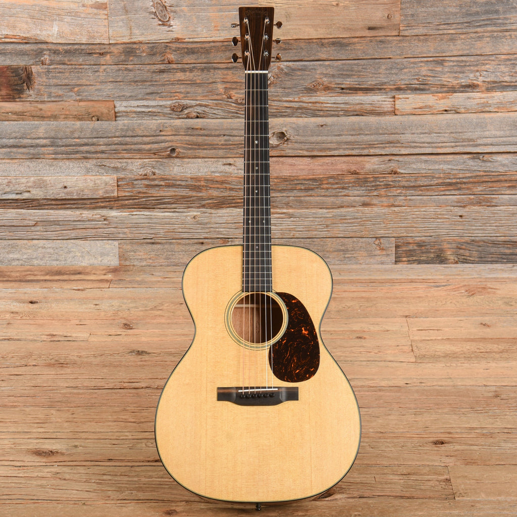 Martin Standard Series 000-18 Natural - View 4 | MusicMarket