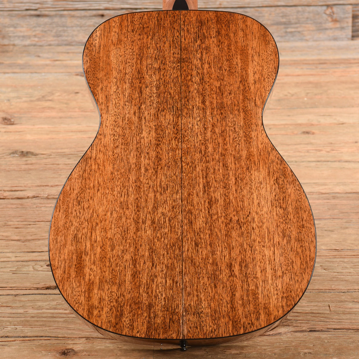 Martin Standard Series 000-18 Natural - View 3 | MusicMarket