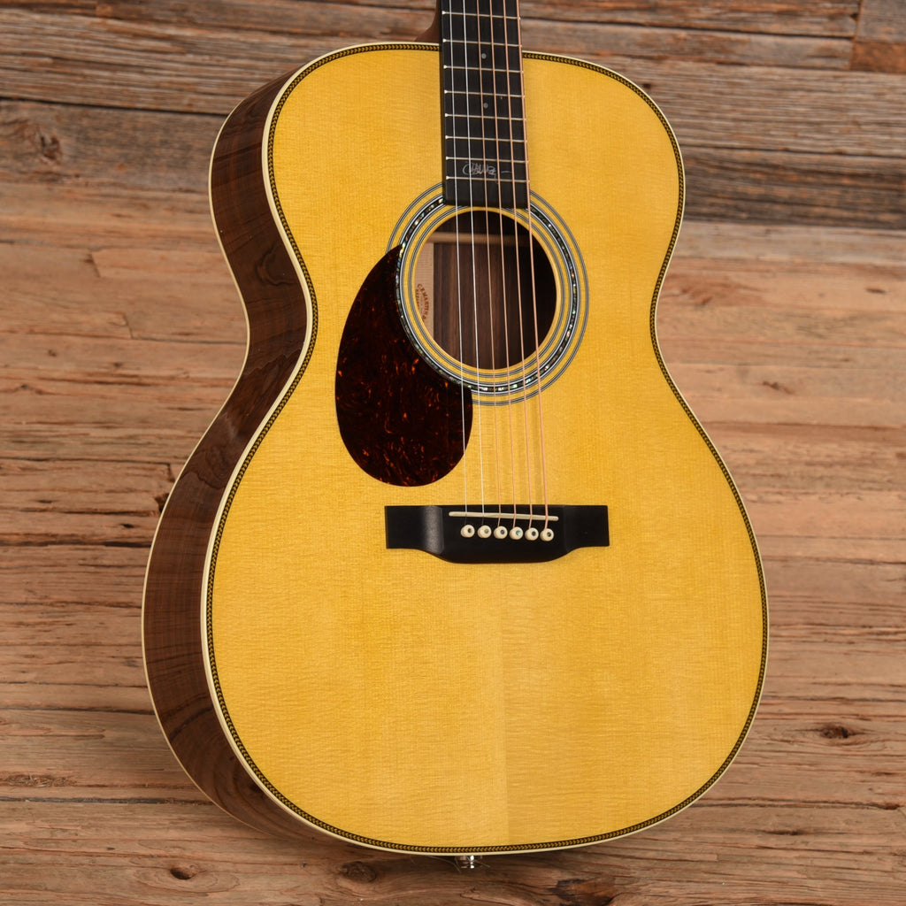 Martin OM-JM Natural LEFTY - View 2 | MusicMarket