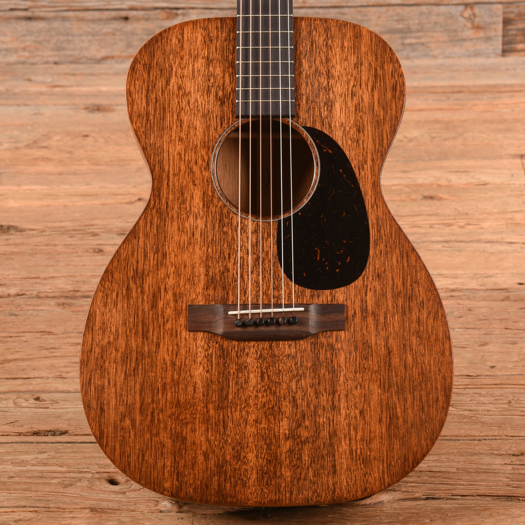 Martin 00-15M Brown 2025 - MusicMarket