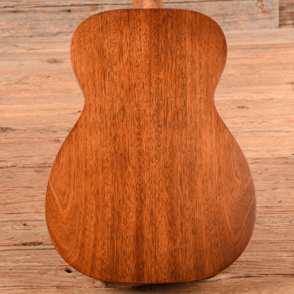 Martin 00-15M Brown 2025 - View 3 | MusicMarket