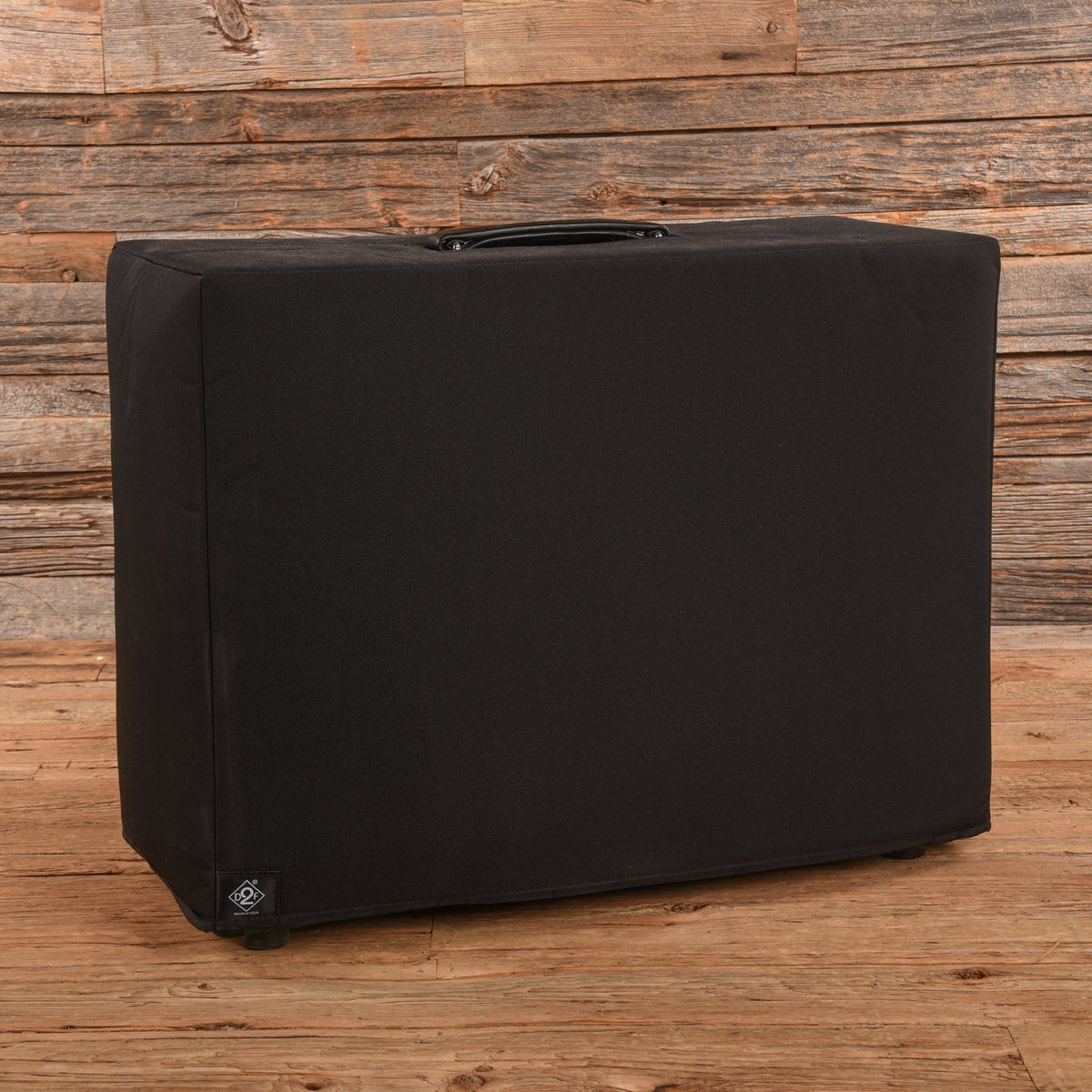 Matchless 2x12" Guitar Speaker Cabinet - View 3 | MusicMarket