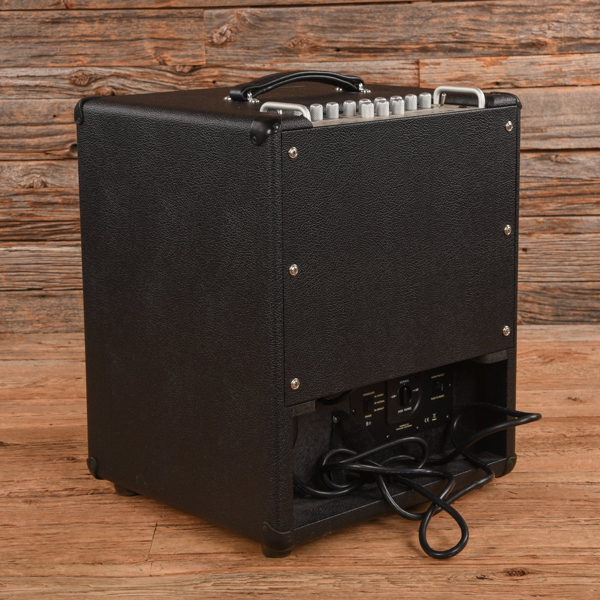 Mesa Boogie Walkabout Bass Combo - View 2 | MusicMarket
