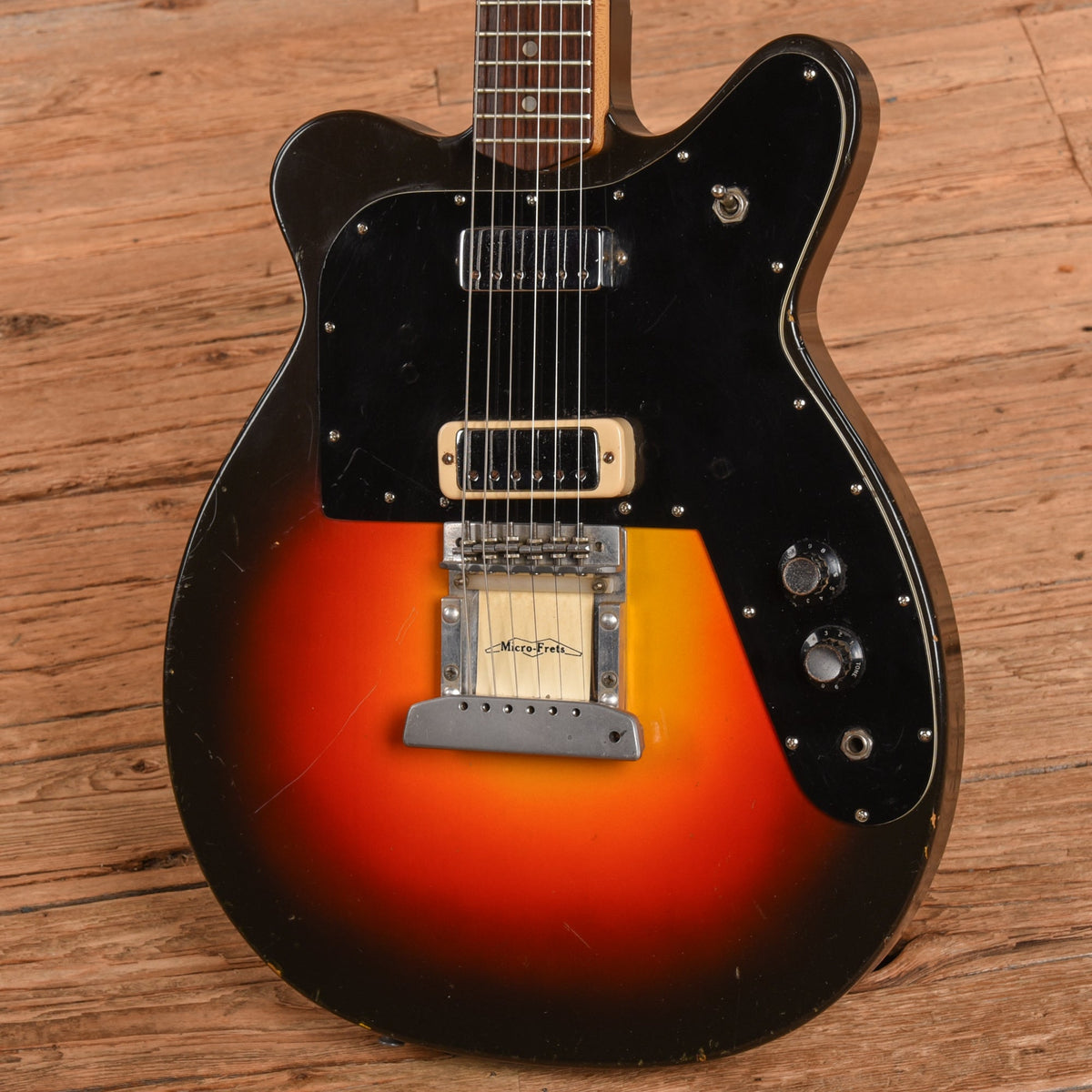 Micro-Frets Swinger Sunburst 1960s - View 2 | MusicMarket
