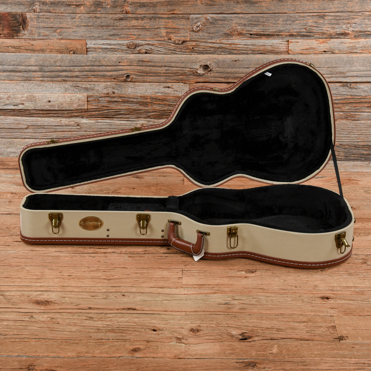 Mosrite Mark I Natural 1970s - Joe Trohman - View 9 | MusicMarket