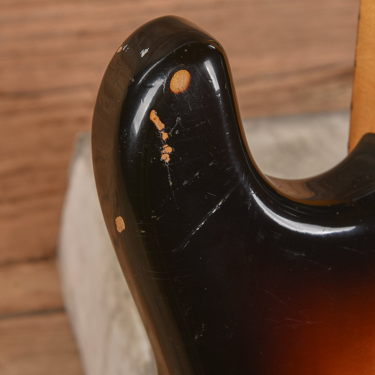 Music Man Sabre Bass Sunburst 1979 - View 9 | MusicMarket