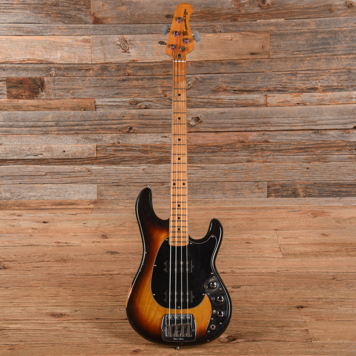 Music Man Sabre Bass Sunburst 1979 - View 4 | MusicMarket
