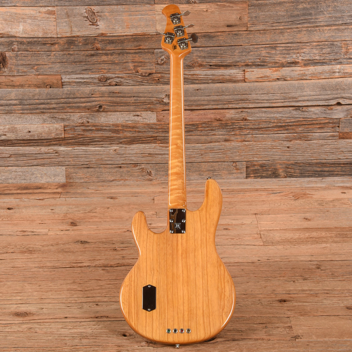 Music Man Classic StingRay 2EQ Natural 2017 - View 5 | MusicMarket