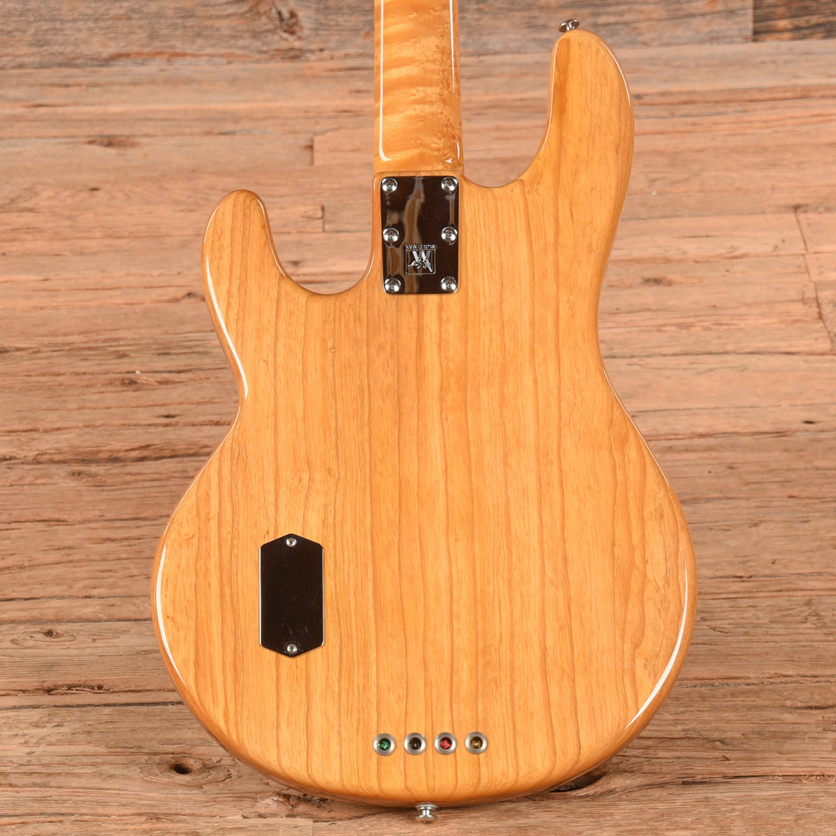 Music Man Classic StingRay 2EQ Natural 2017 - View 3 | MusicMarket