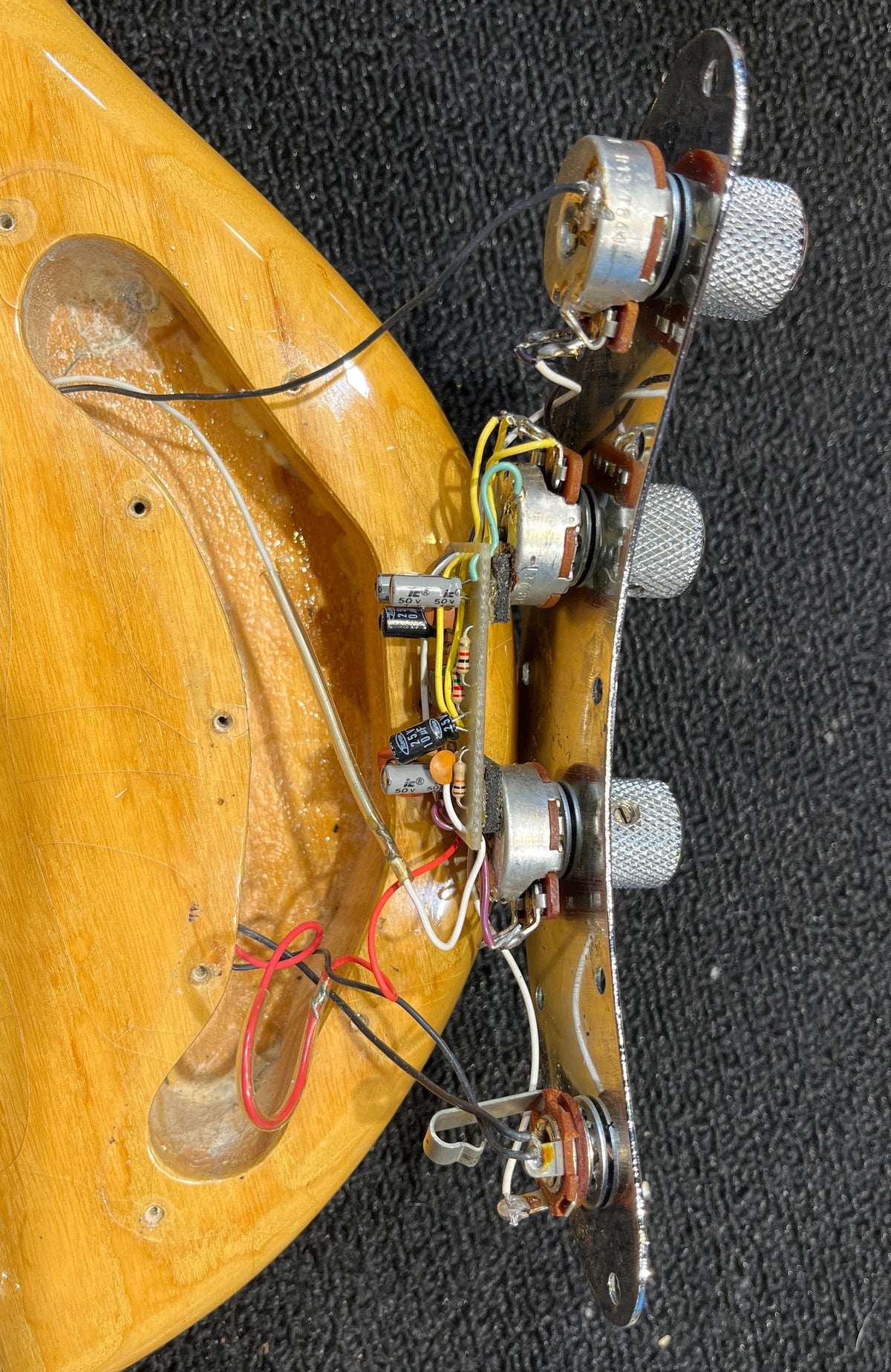 Music Man StingRay Natural 1978 - View 10 | MusicMarket