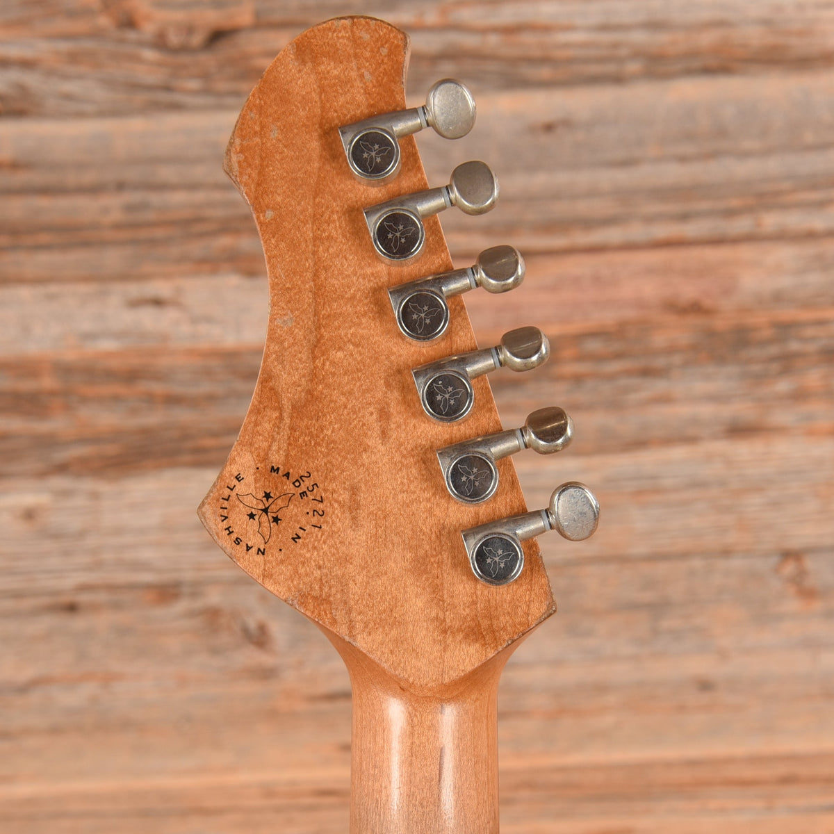 Novo Serus J Silvertone Burst 2025 - View 7 | MusicMarket