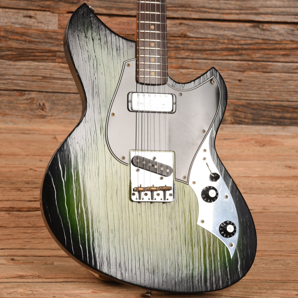 Novo Serus T Cat's Eye Burst - View 8 | MusicMarket