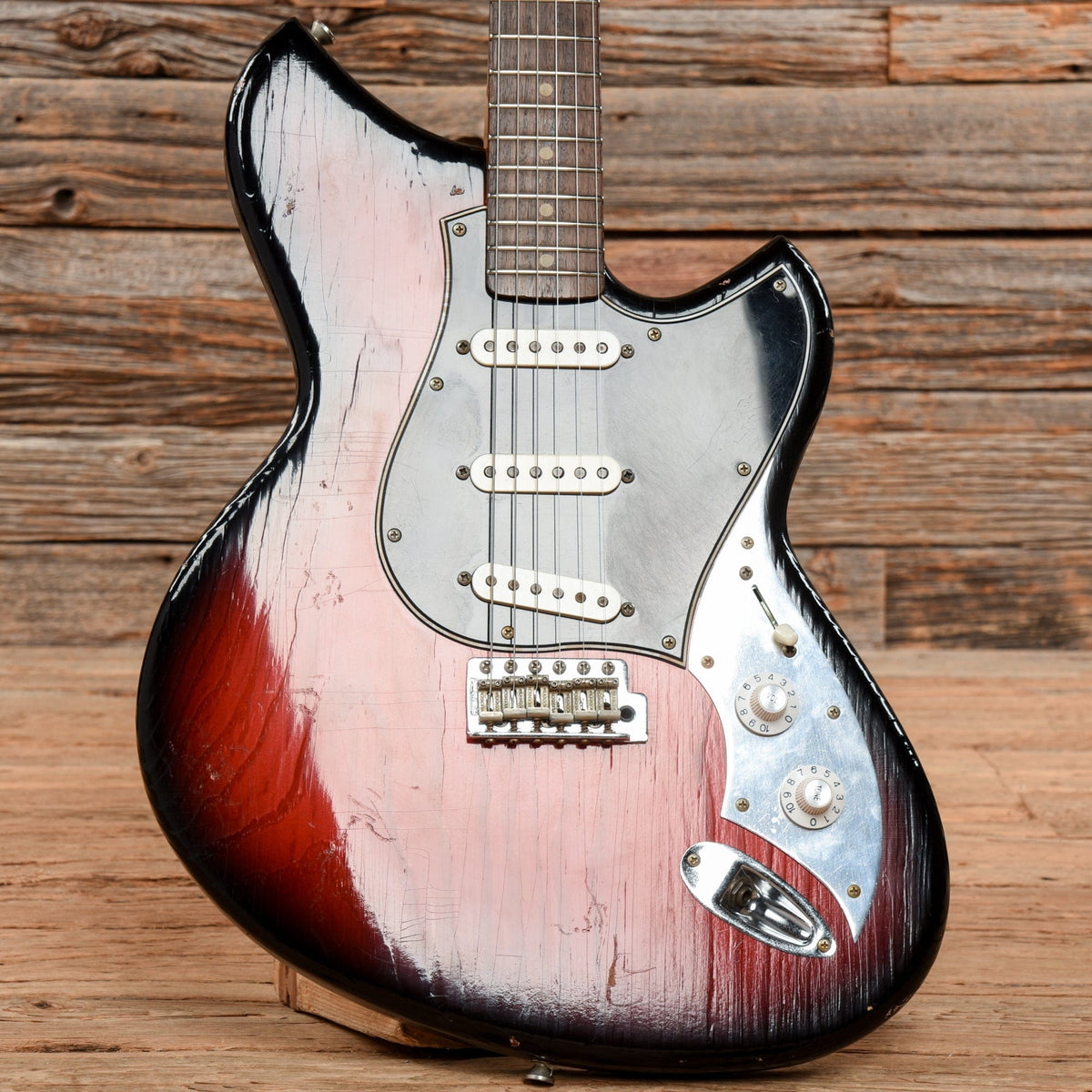 Novo Serus S Sunburst w/OGB (Serial #19511) Sunburst 2019 - View 8 | MusicMarket