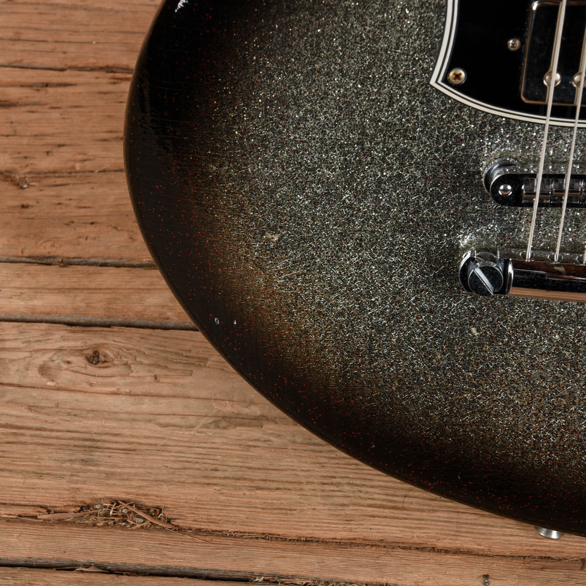 Novo Serus H2 Silver Sparkle over Bull Black - View 10 | MusicMarket