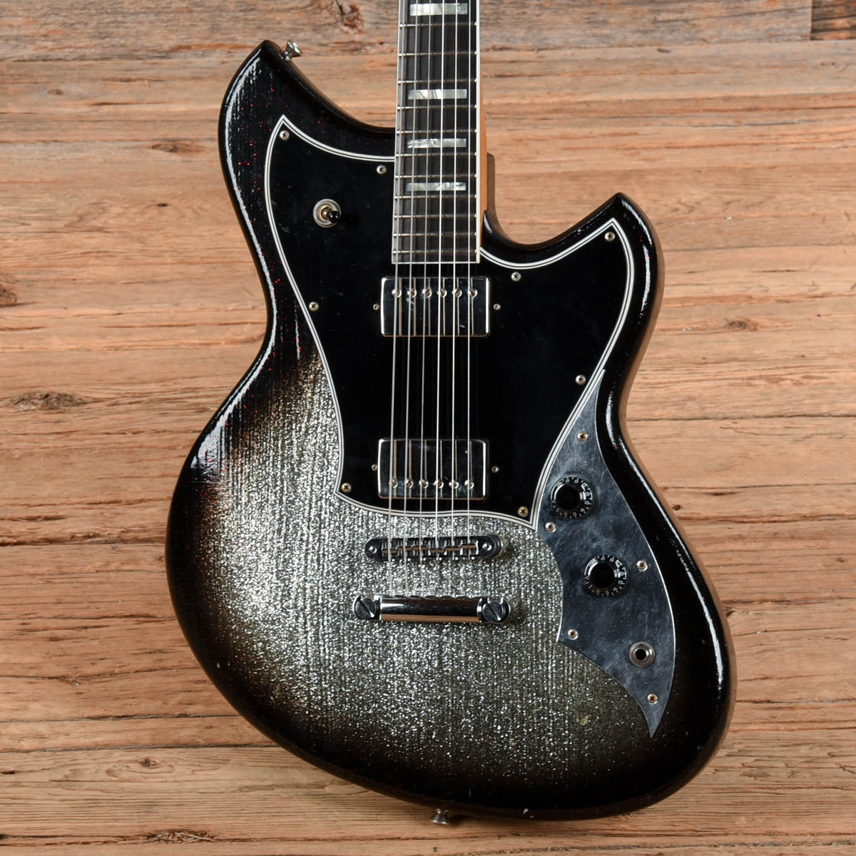 Novo Serus H2 Silver Sparkle over Bull Black - View 2 | MusicMarket