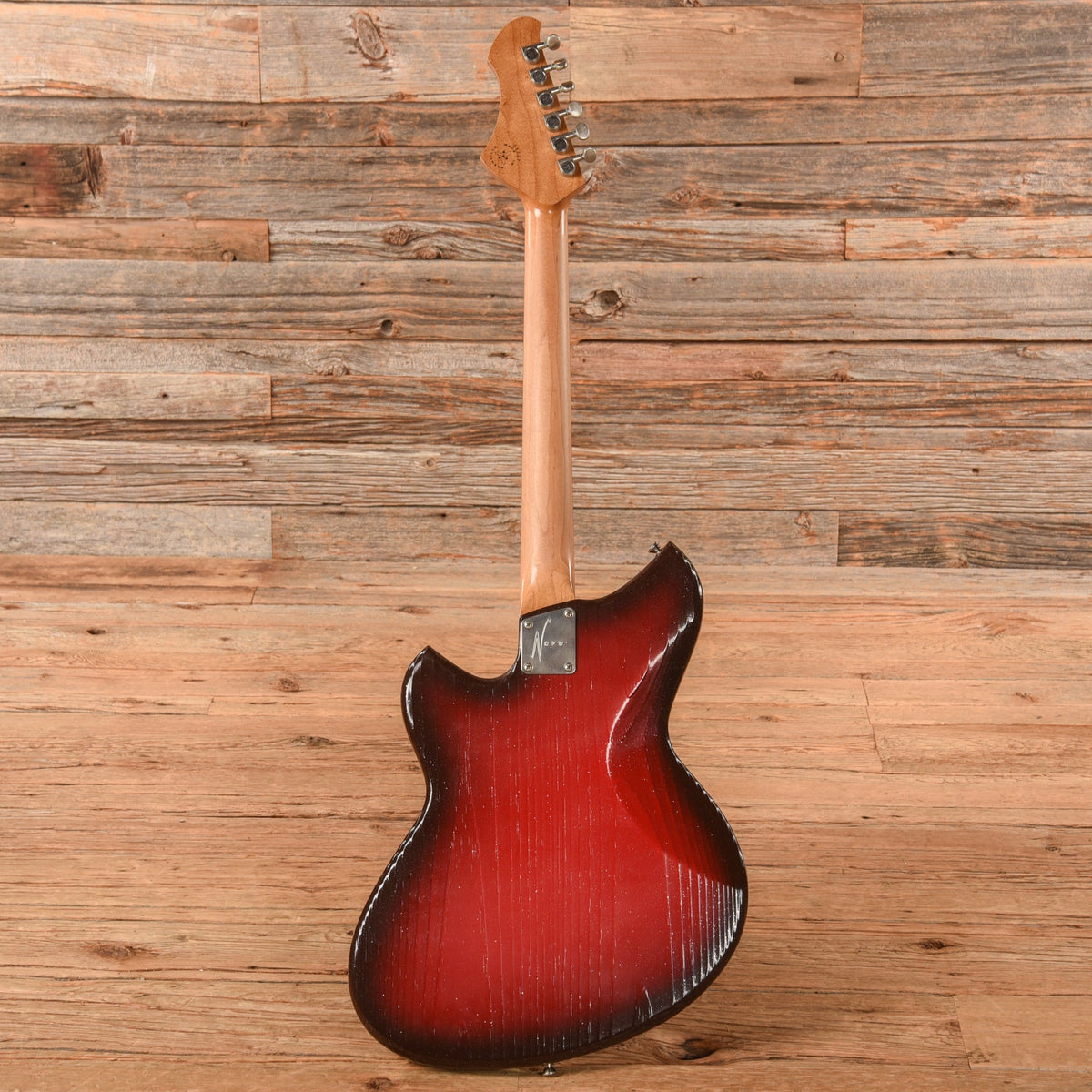 Novo Serus J Custom Silvertone burst - View 5 | MusicMarket