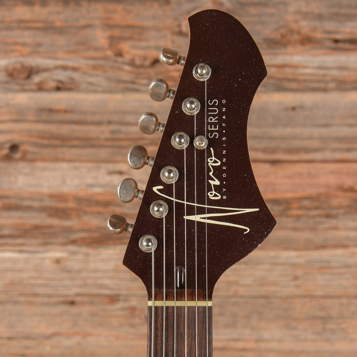 Novo Serus J Custom Silvertone burst - View 6 | MusicMarket