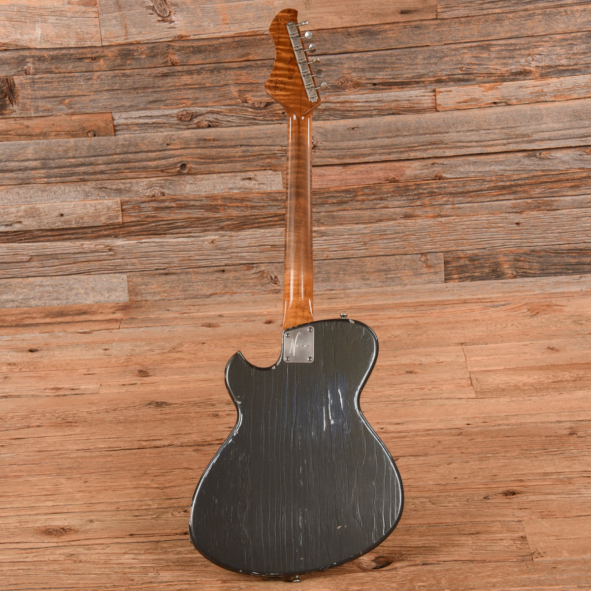 Novo Solus M1 Charcoal Frost 2023 - View 5 | MusicMarket