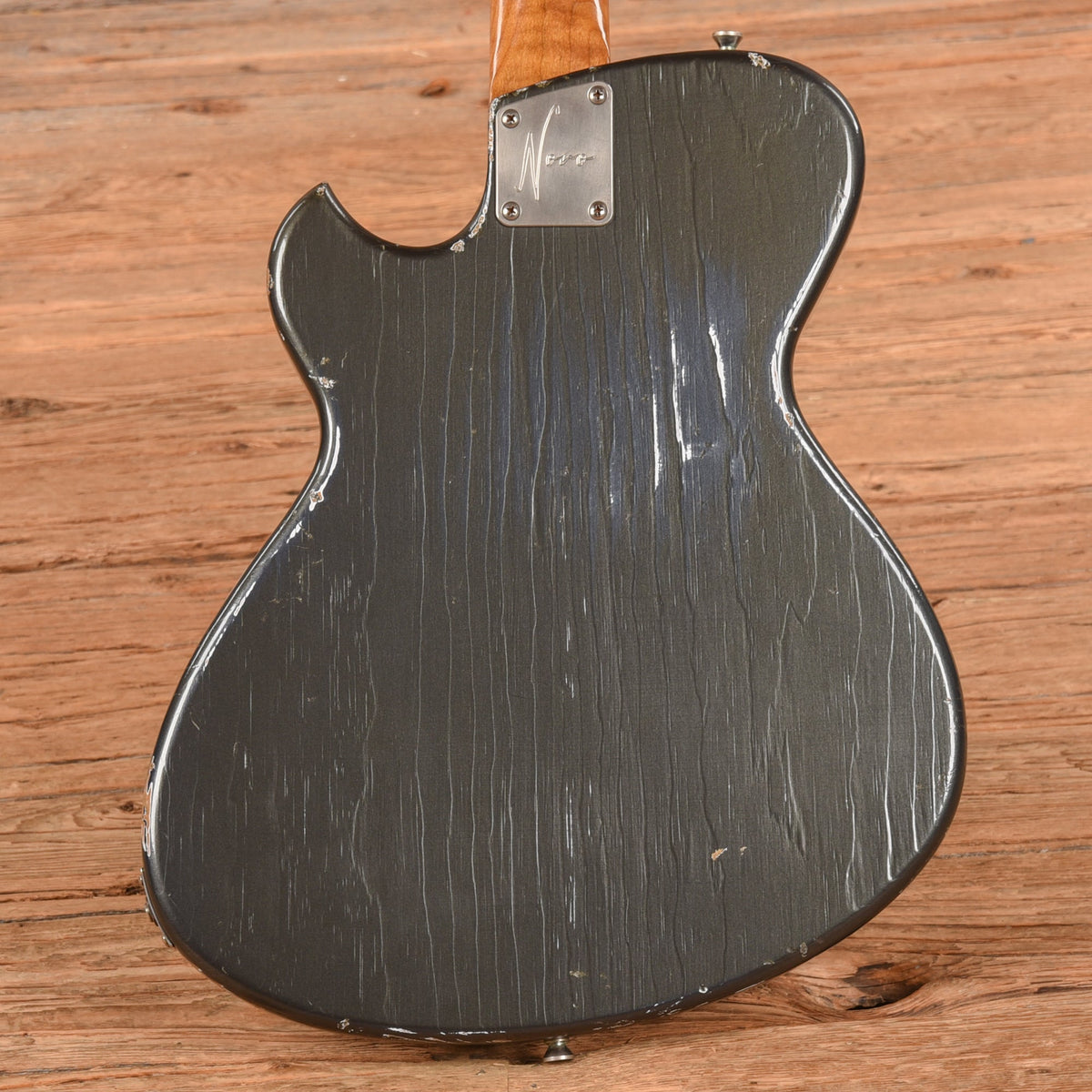 Novo Solus M1 Charcoal Frost 2023 - View 3 | MusicMarket