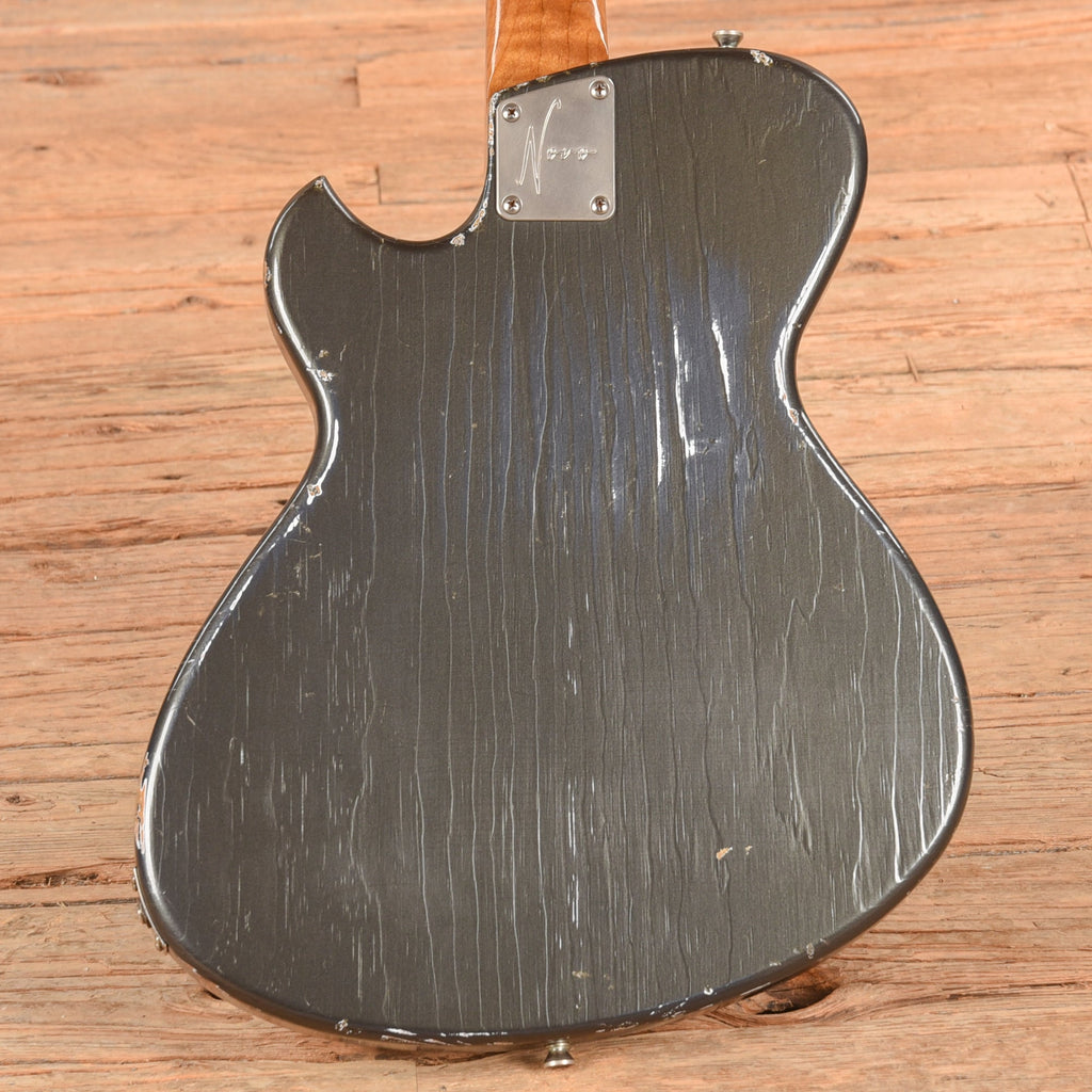 Novo Solus M1 Charcoal Frost 2023 - View 3 | MusicMarket