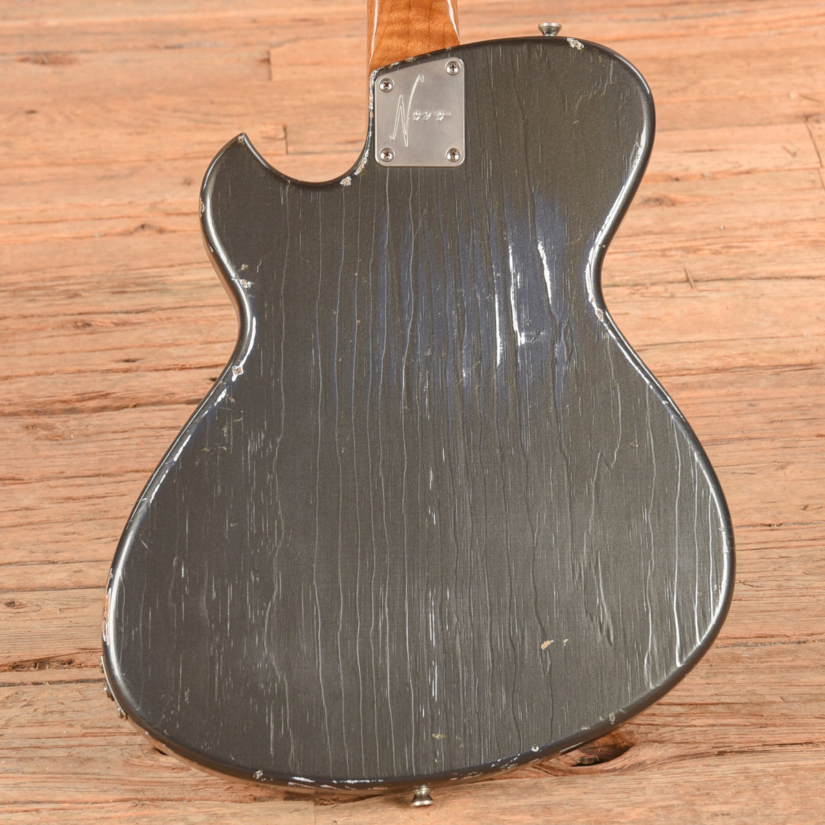 Novo Solus M1 Charcoal Frost 2023 - View 3 | MusicMarket