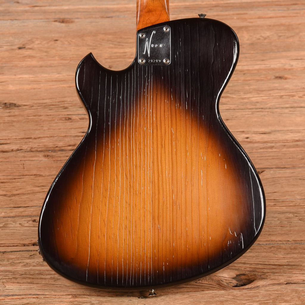 Novo Solus M1 Sunburst 2021 - View 3 | MusicMarket