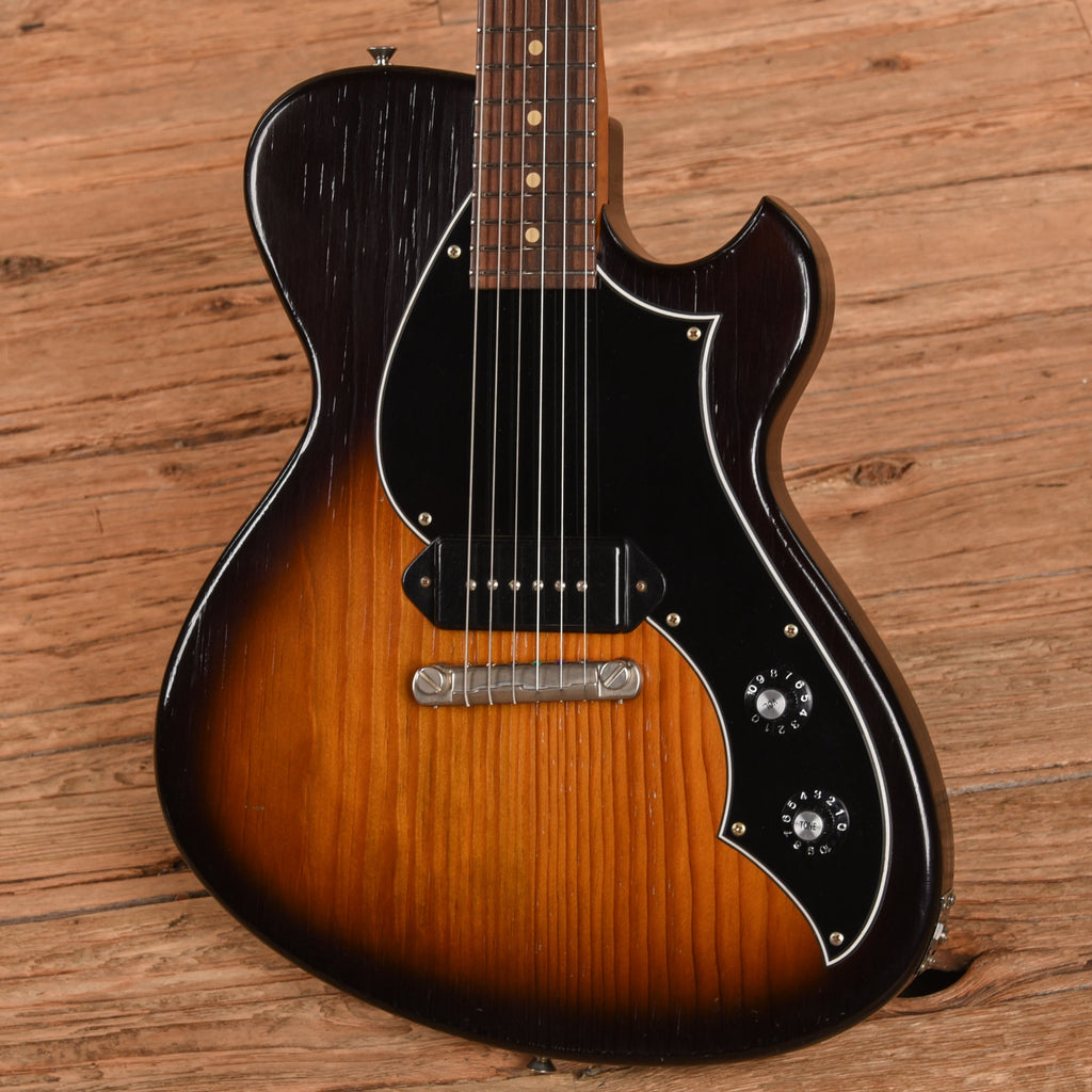 Novo Solus M1 Sunburst 2021 - View 2 | MusicMarket