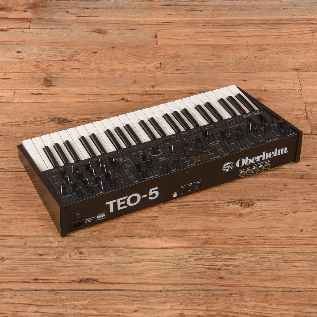 Oberheim TEO-5 44-Key 5-Voice Synthesizer - View 2 | MusicMarket