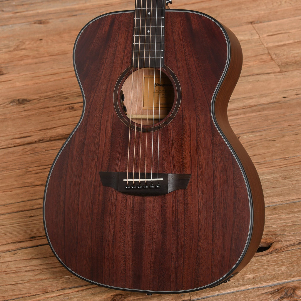 Orangewood Oliver Mahogany Live Acoustic-Electric Guitar - View 2 | MusicMarket