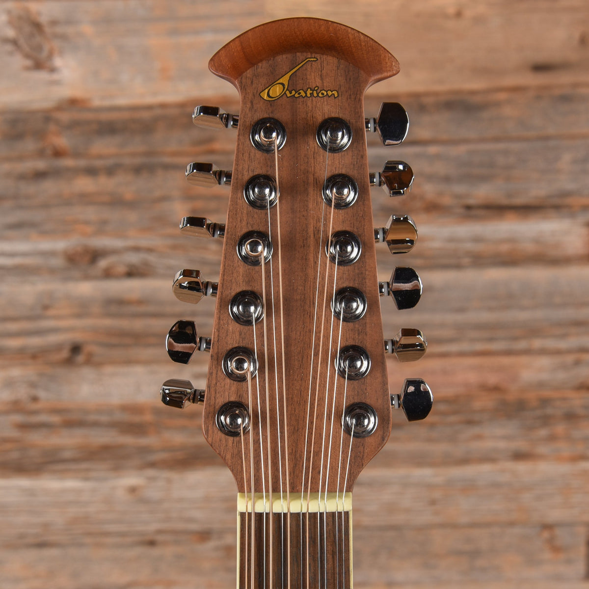 Ovation Celebrity CC045 Sunburst - View 6 | MusicMarket