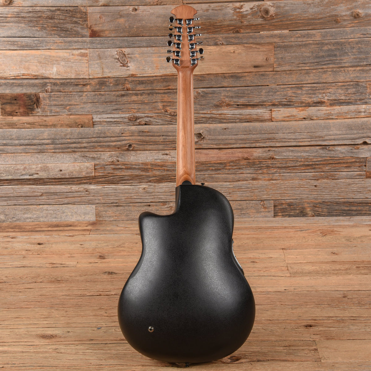 Ovation Celebrity CC045 Sunburst - View 5 | MusicMarket