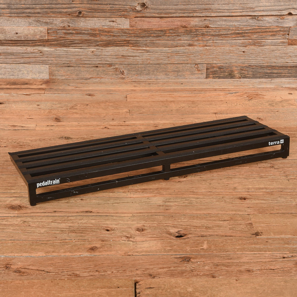 Pedaltrain Terra 42 w/ Tour Case - View 2 | MusicMarket