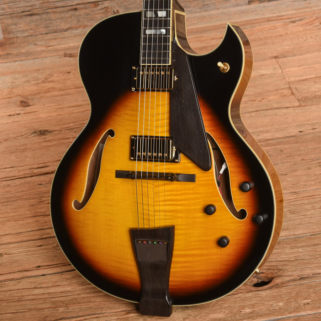 Peerless Cremona Sunburst - View 2 | MusicMarket