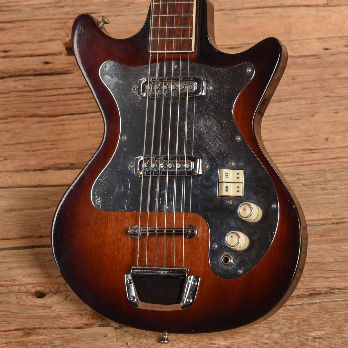 Philharmonic 2-Pickup Electric Solidbody Sunburst 1970s - View 2 | MusicMarket