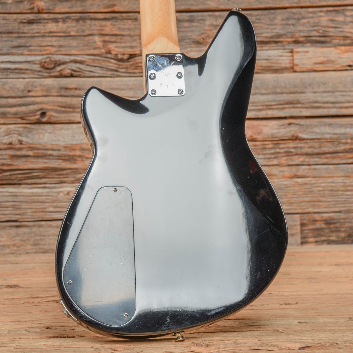 Reverend Descent RA Baritone Black - View 9 | MusicMarket