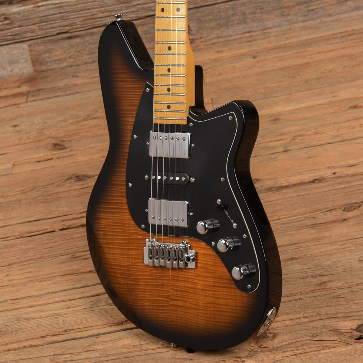 Reverend Gil Parris II Sunburst 2016 - View 2 | MusicMarket