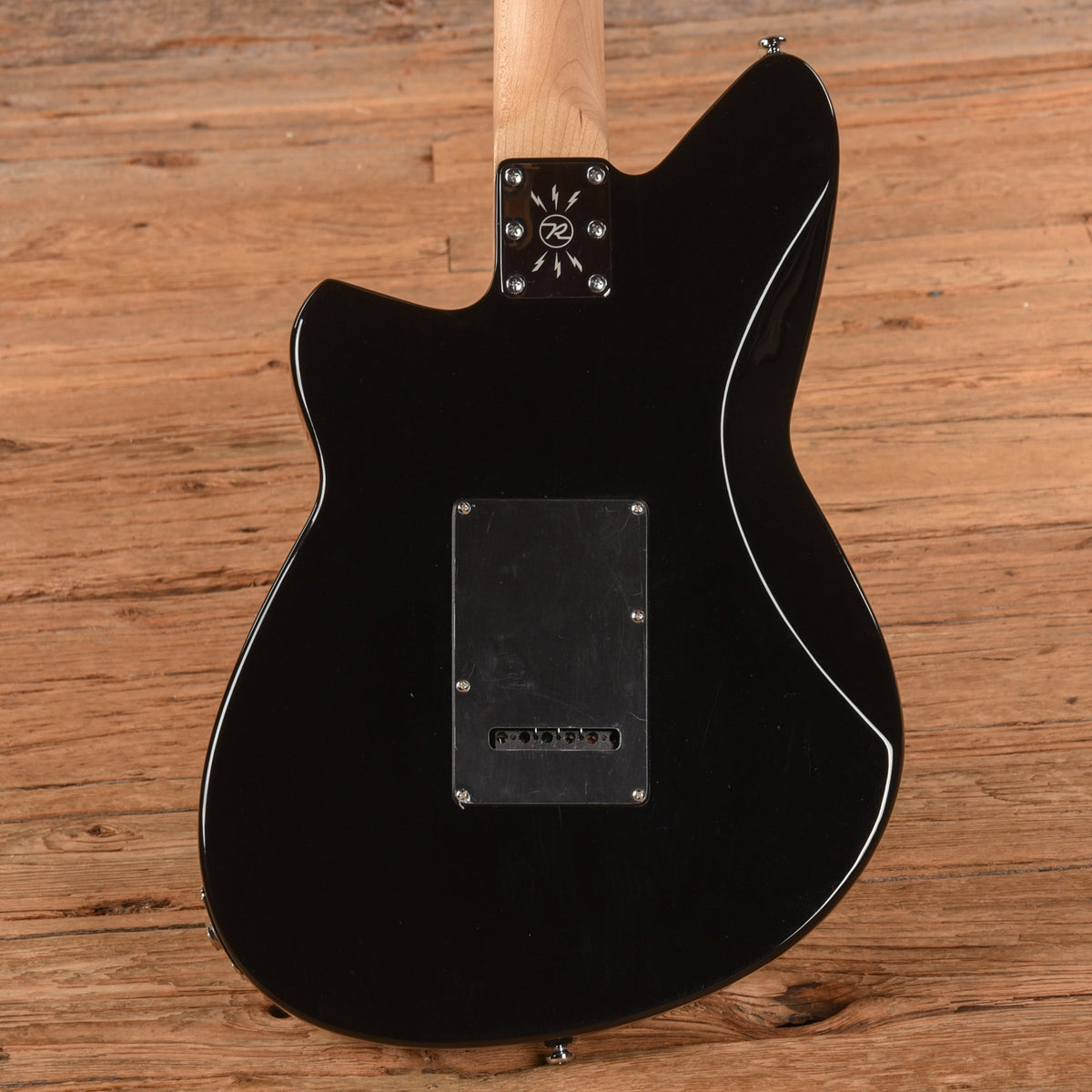 Reverend Jetstream 390 Midnight Black - View 3 | MusicMarket