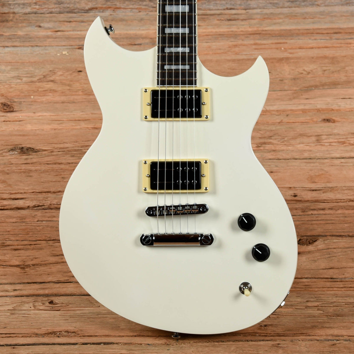 Reverend Robin Finck White - MusicMarket