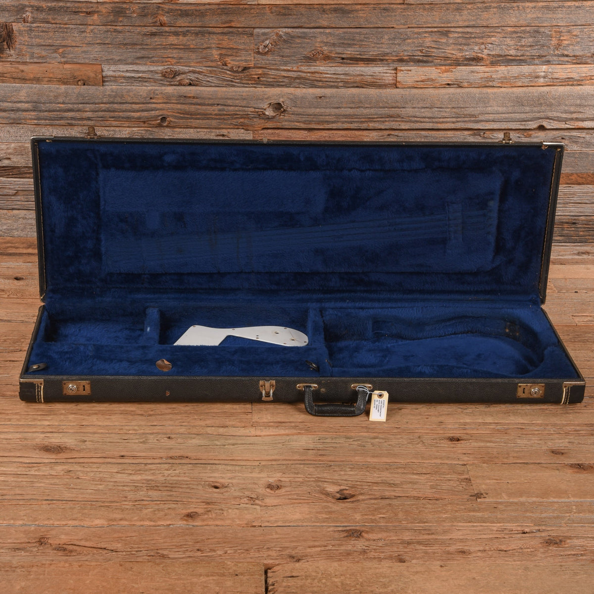 Rickenbacker 4000 Bass Midnight Blue 1980 - View 9 | MusicMarket