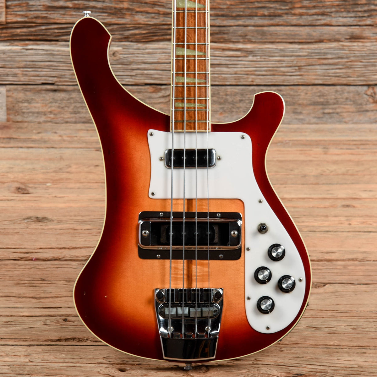 Rickenbacker 4001 Fireglo 1980 - MusicMarket