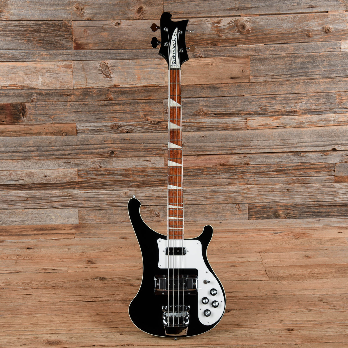 Rickenbacker 4003 Jetglo 2010 - View 4 | MusicMarket