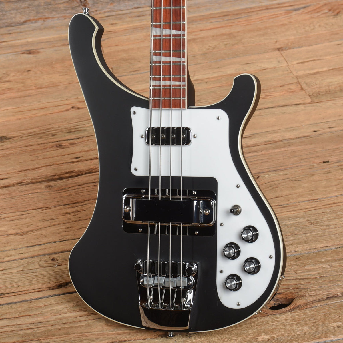 Rickenbacker 4003 Matte Black 2019 - View 2 | MusicMarket