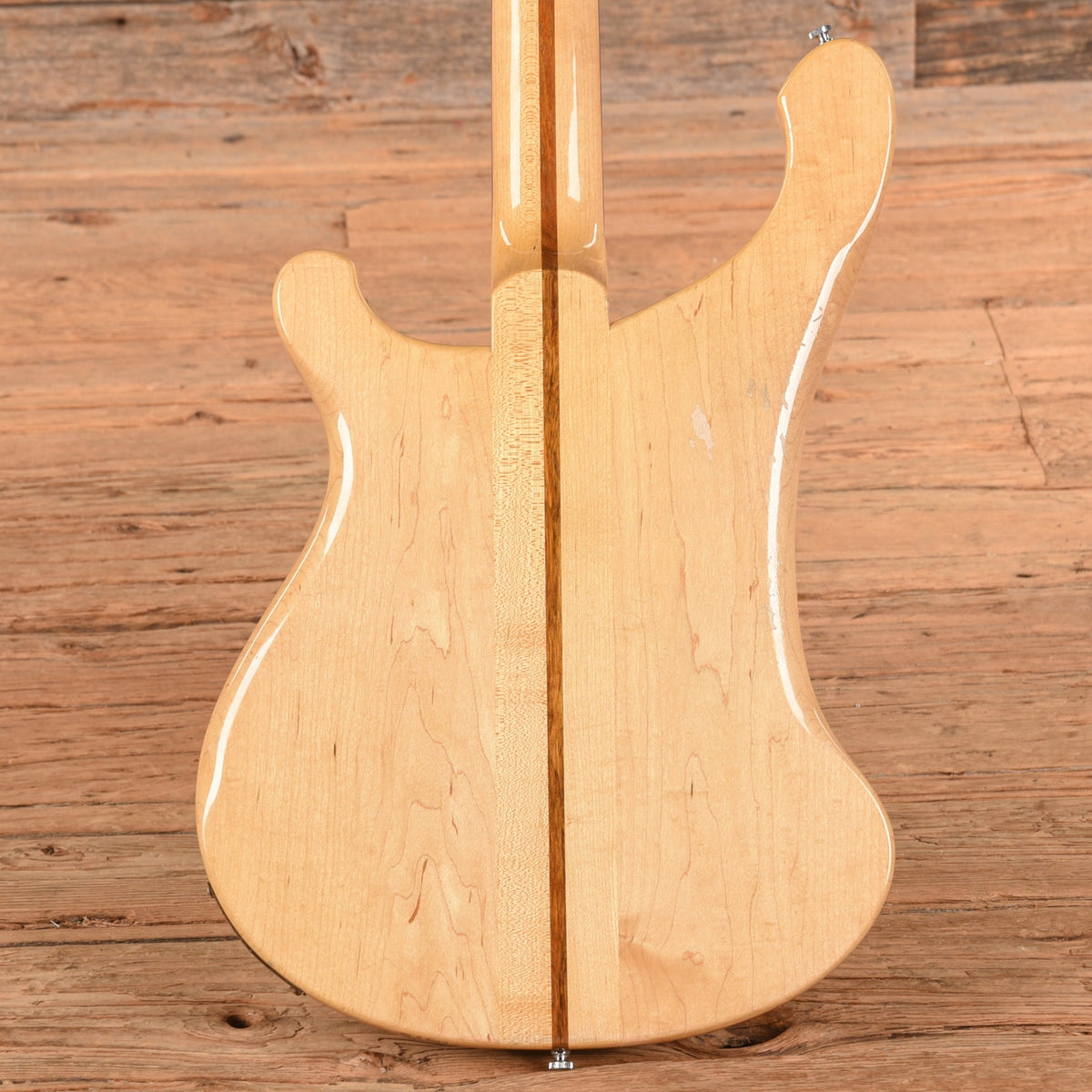 Rickenbacker 4001 Mapleglo 1976 - View 3 | MusicMarket
