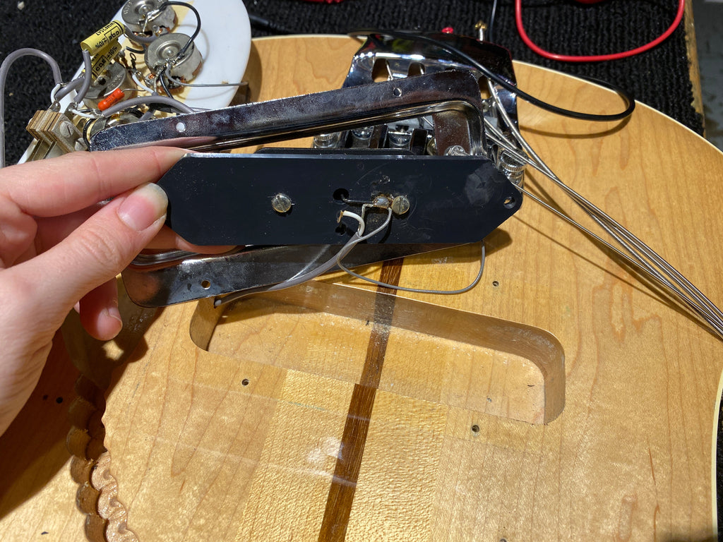 Rickenbacker 4001 Mapleglo 1976 - View 12 | MusicMarket