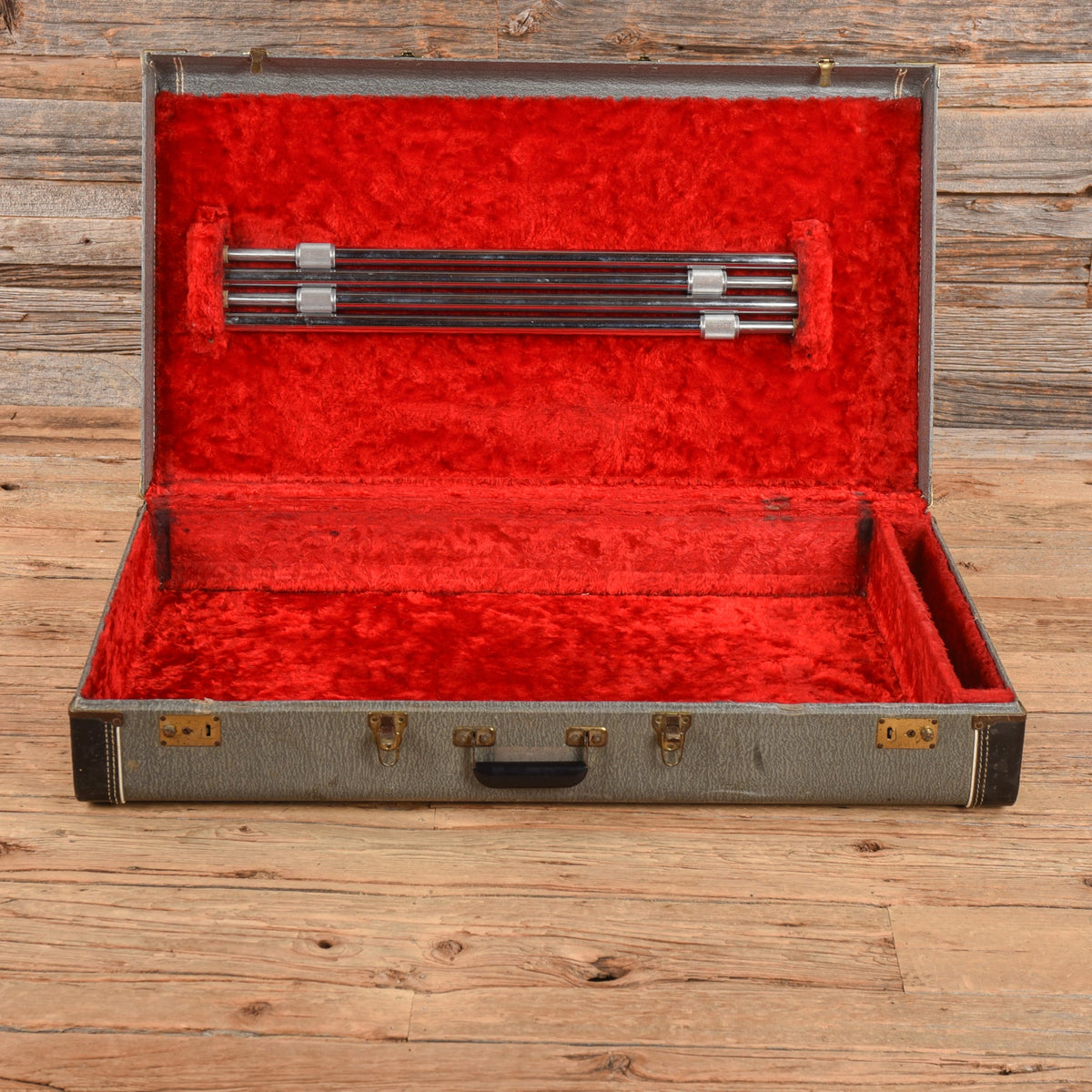 Rickenbacker 518 Triple Neck Console 1956 - View 9 | MusicMarket