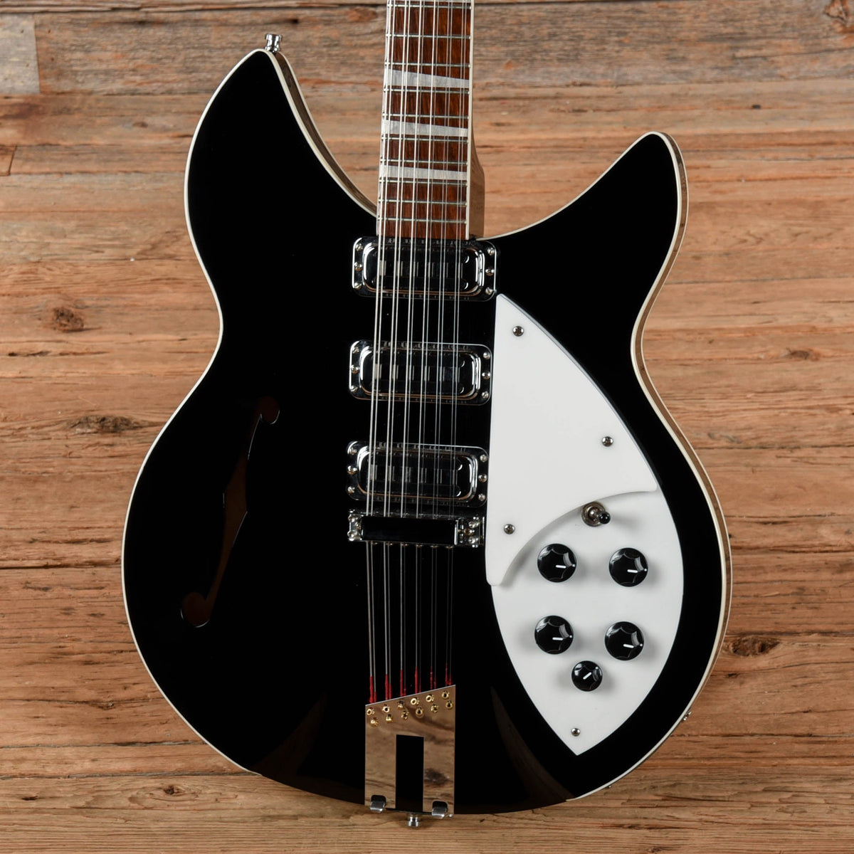 Rickenbacker 1993Plus Jetglo 2025 - View 2 | MusicMarket