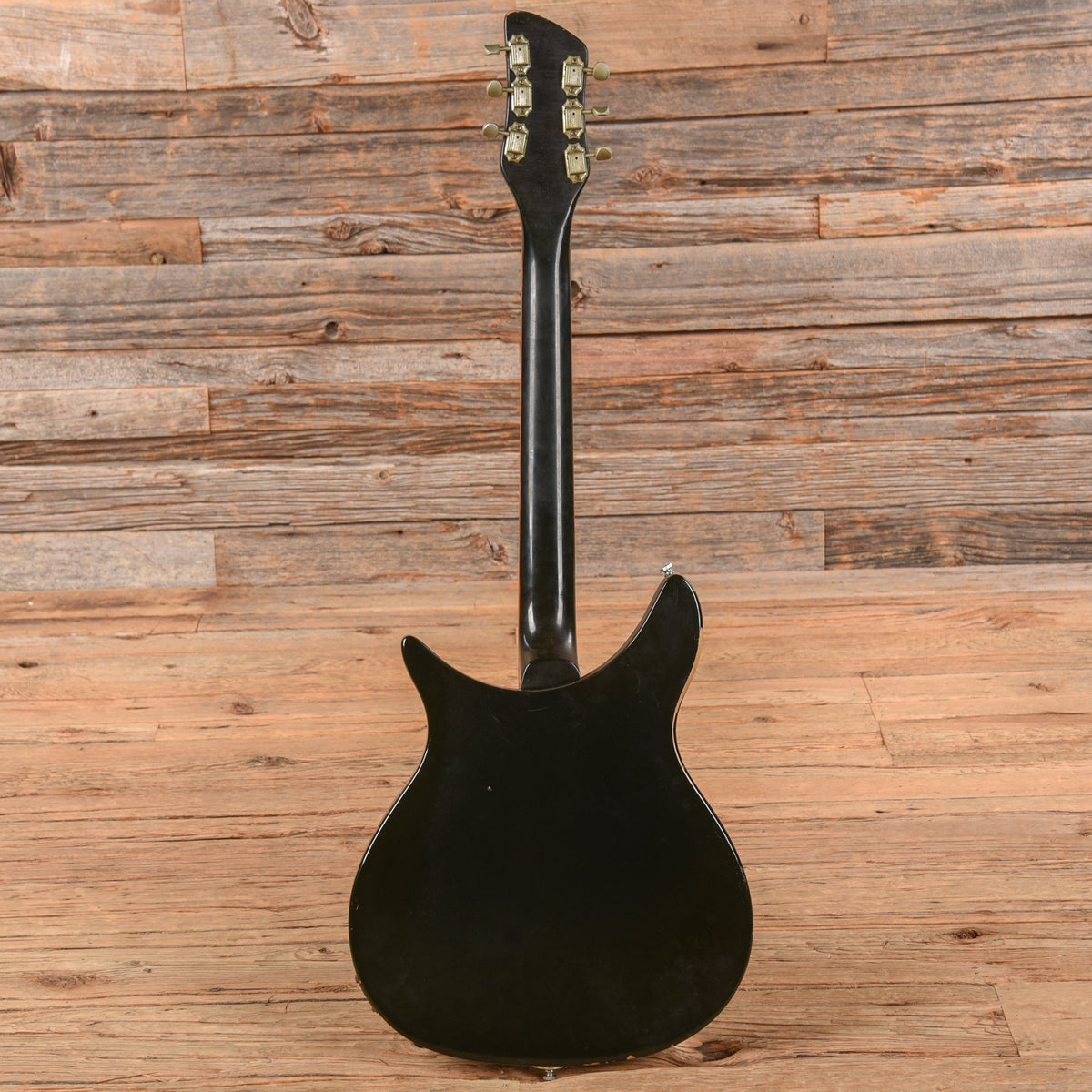 Rickenbacker 320 B Jetglo 1982 - View 5 | MusicMarket