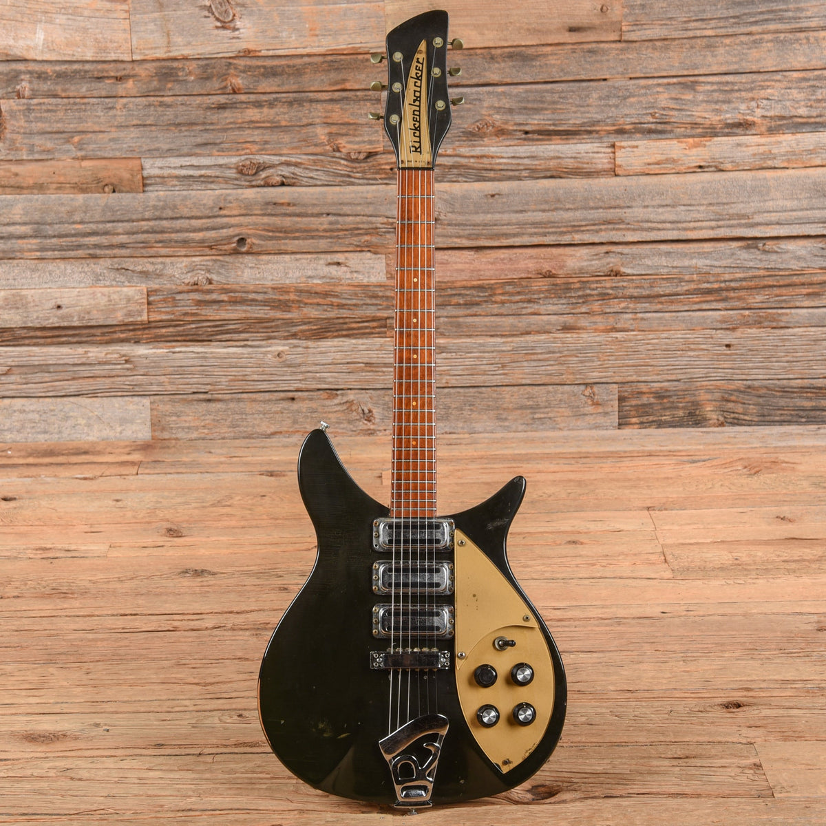 Rickenbacker 320 B Jetglo 1982 - View 4 | MusicMarket